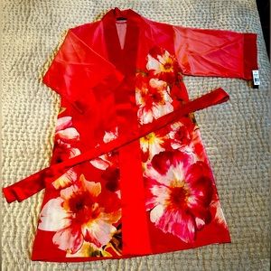 Josie Natori 100% Silk Robe NWT “Paradis”